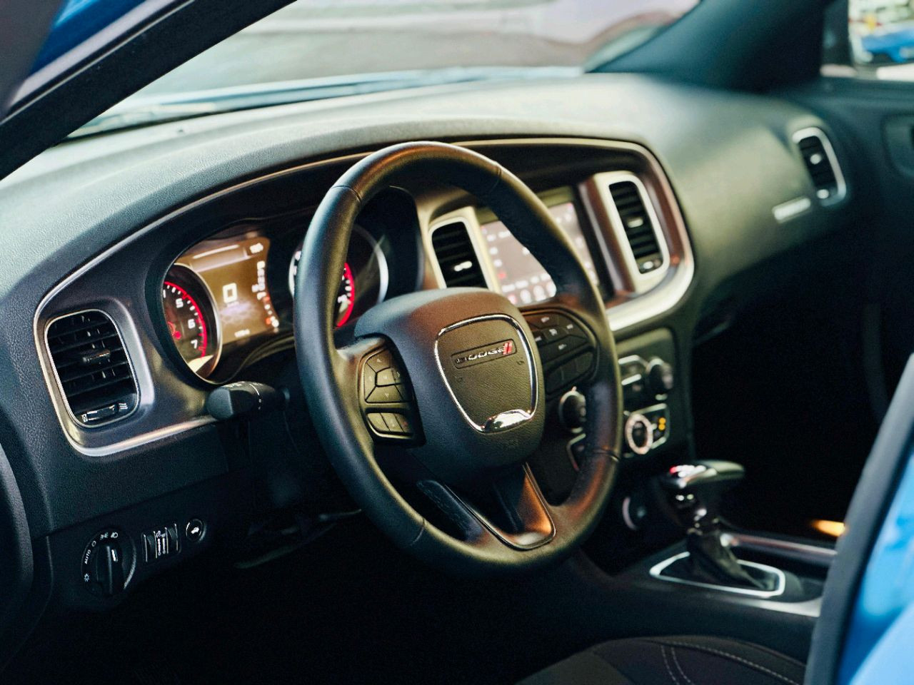 Dodge Charger - Image 10