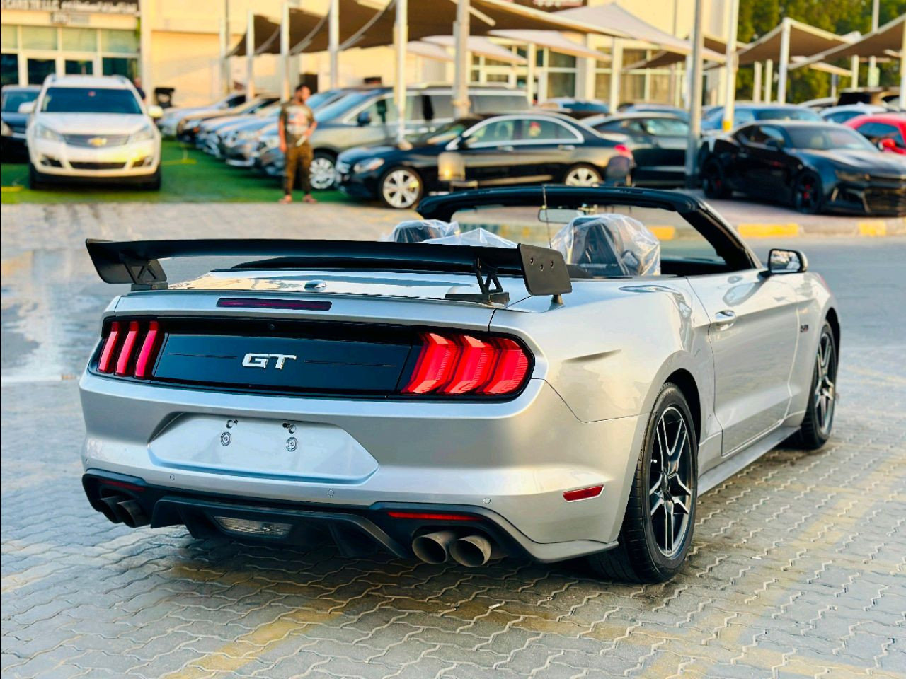 Ford Mustang - Image 6