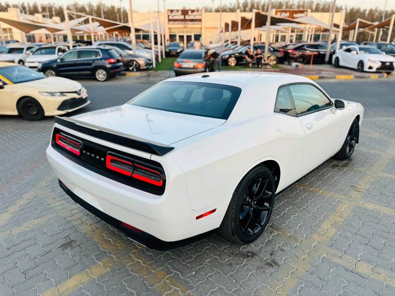 Dodge Challenger - Image 6