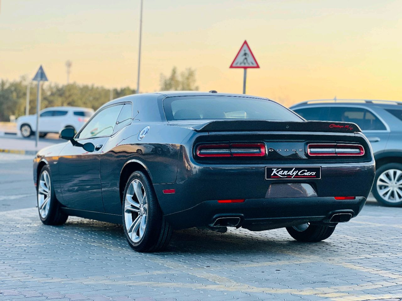 Dodge Challenger - Image 8