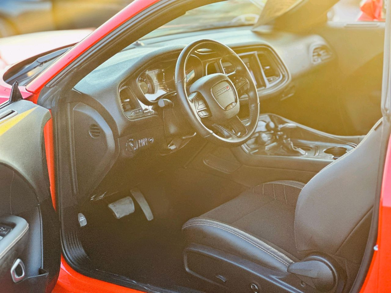 Dodge Challenger - Image 10