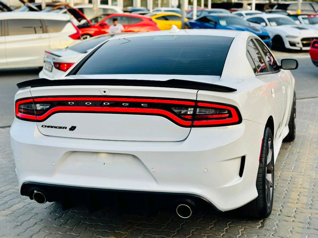Dodge Charger - Image 10