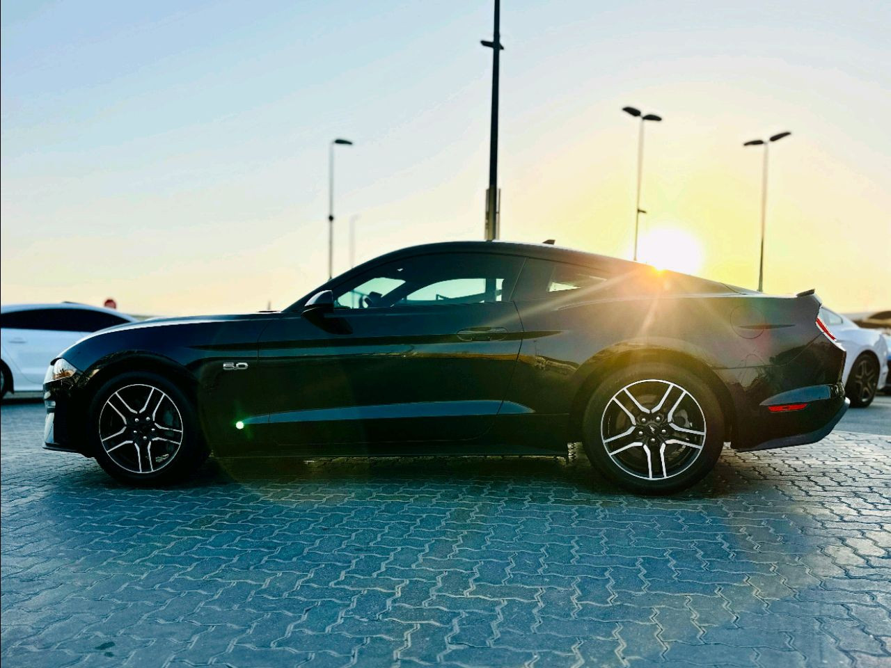 Ford Mustang - Image 2
