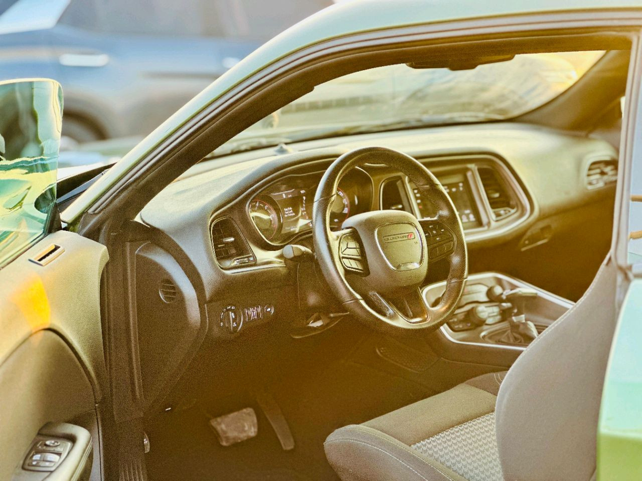 Dodge Challenger - Image 10