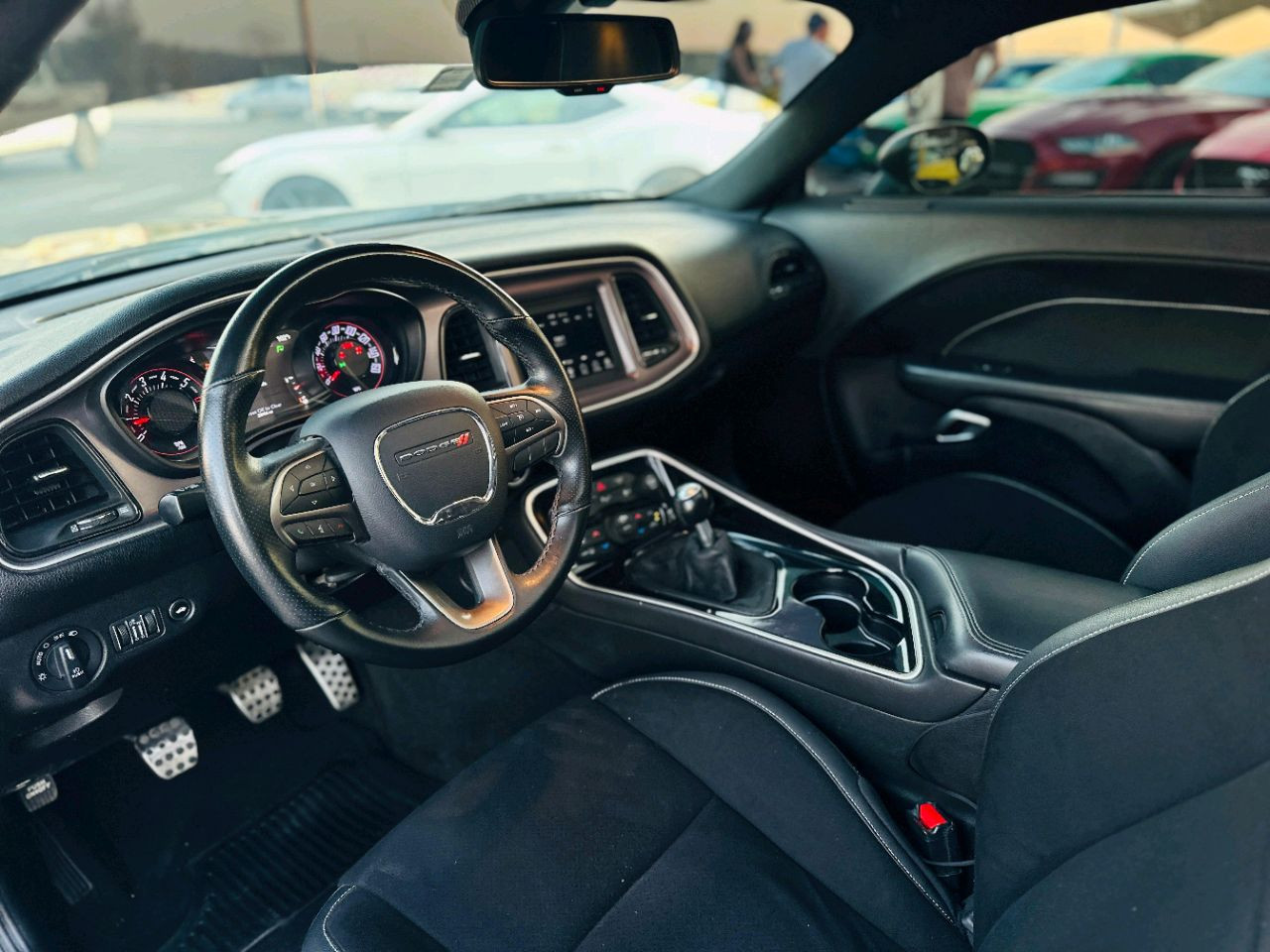 Dodge Challenger - Image 10