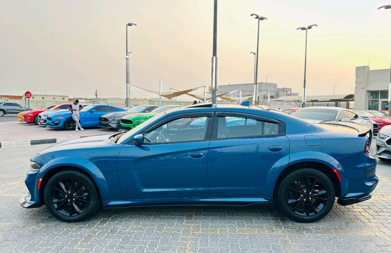 Dodge Charger - Image 9