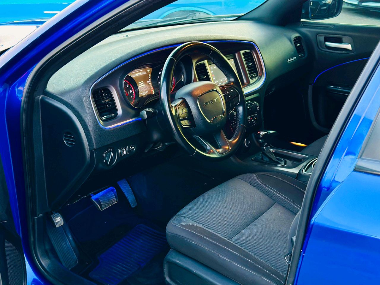 Dodge Charger - Image 14