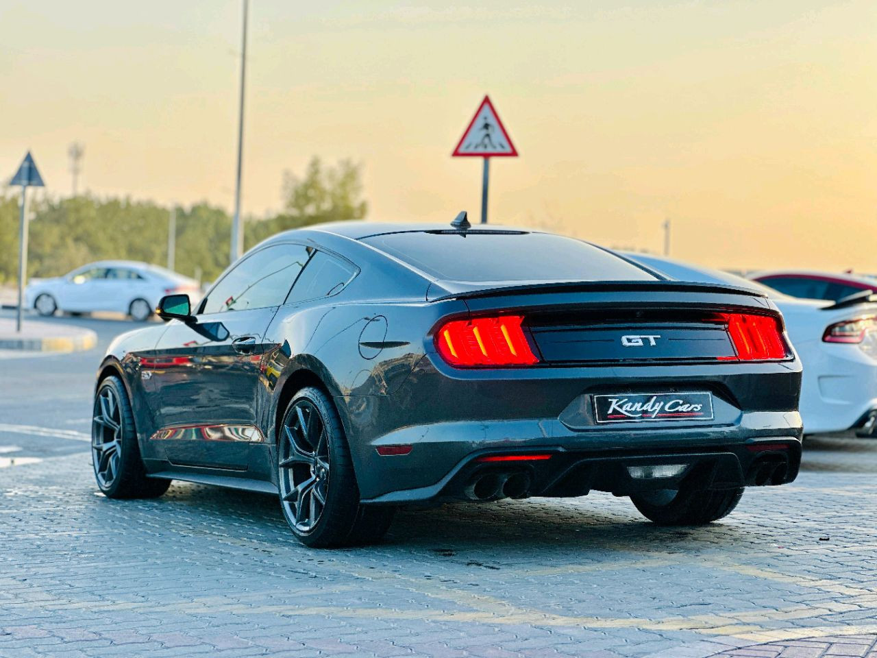 Ford Mustang - Image 8