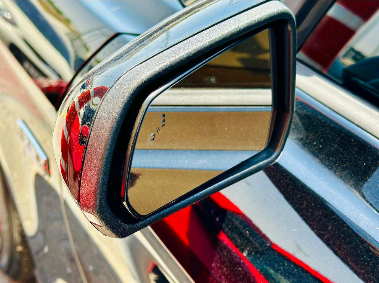 Ford Mustang - Image 10