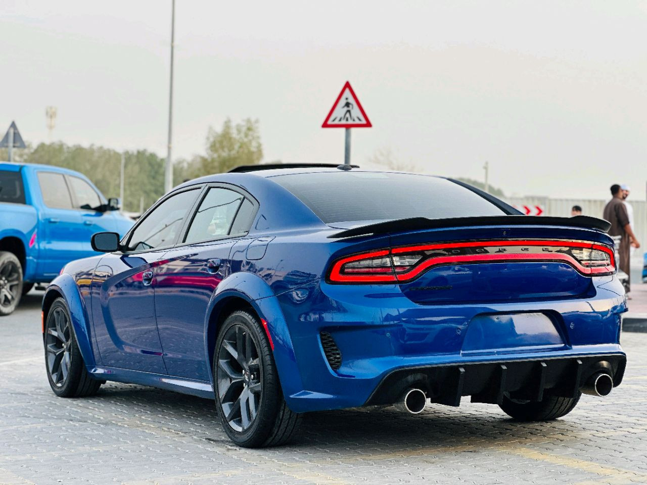 Dodge Charger - Image 8