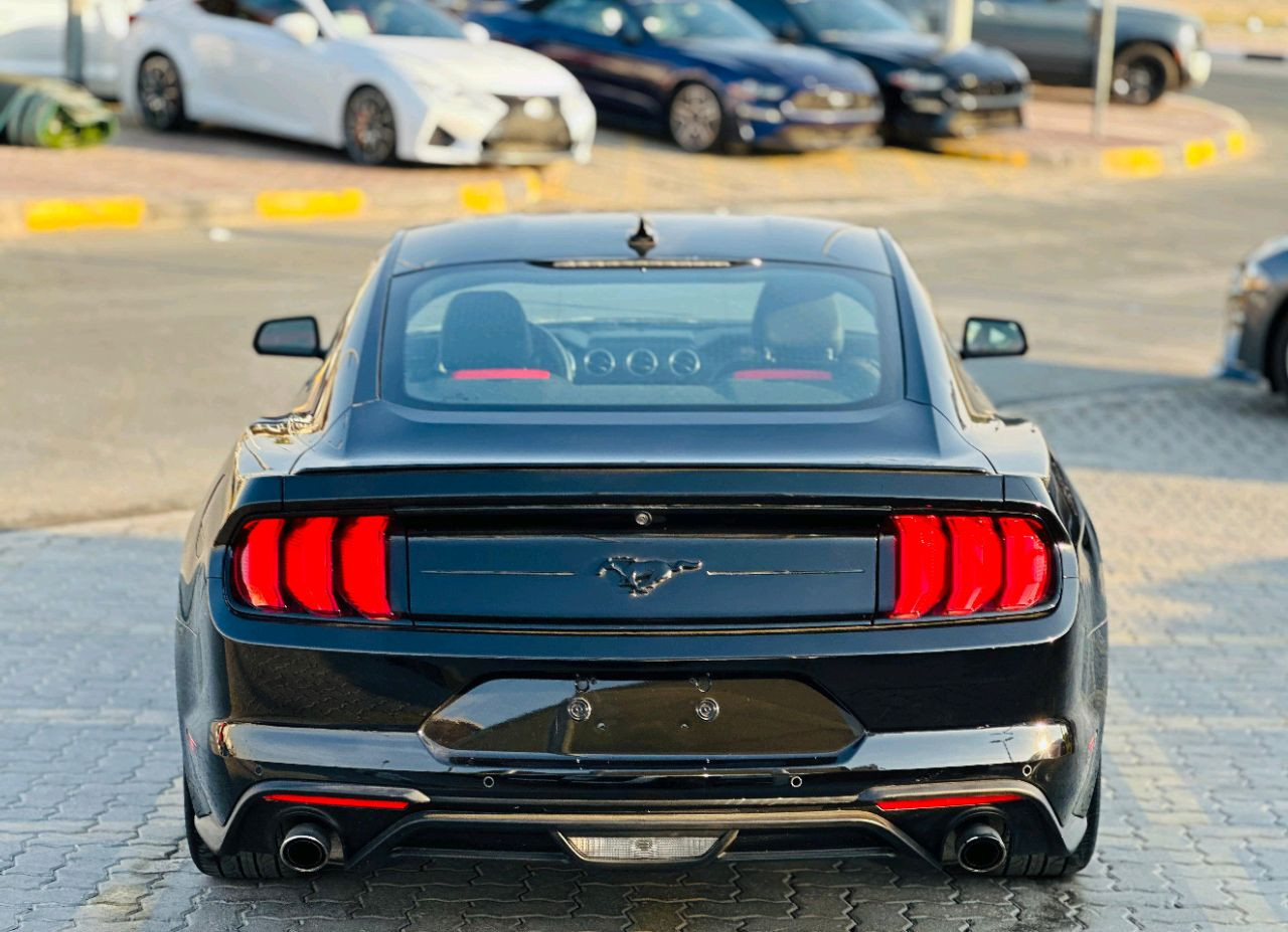 Ford Mustang - Image 7