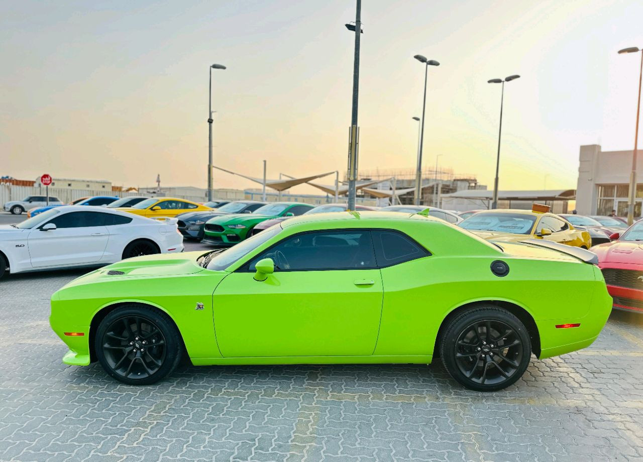 Dodge Challenger - Image 8