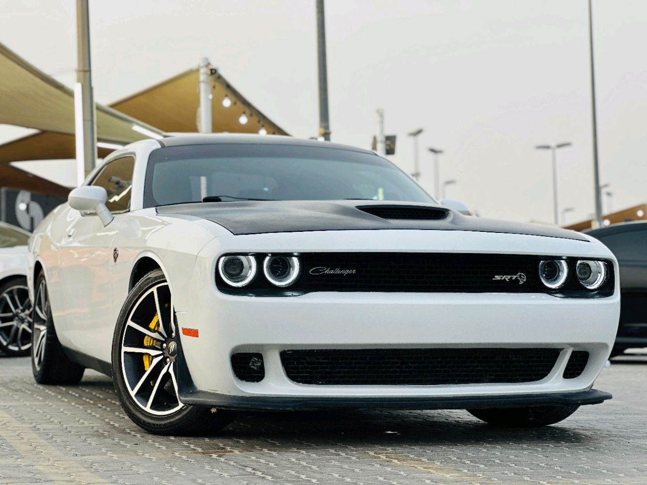 Dodge Challenger - Image 12