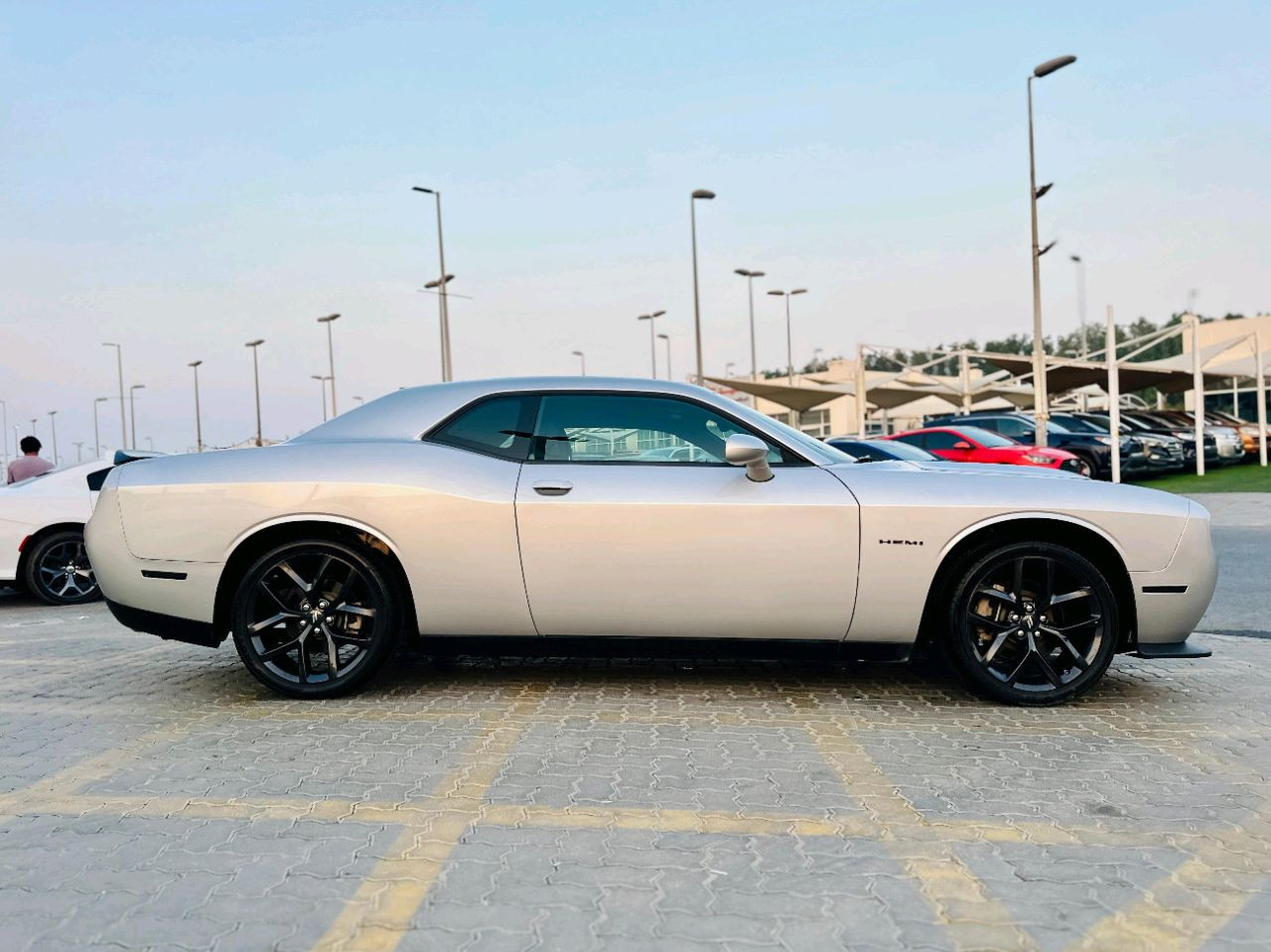 Dodge Challenger - Image 7