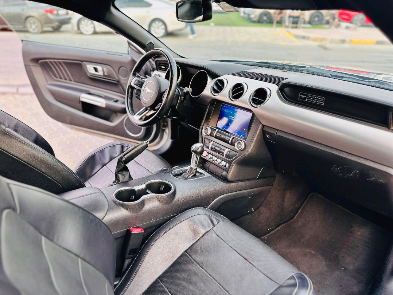 Ford Mustang - Image 11