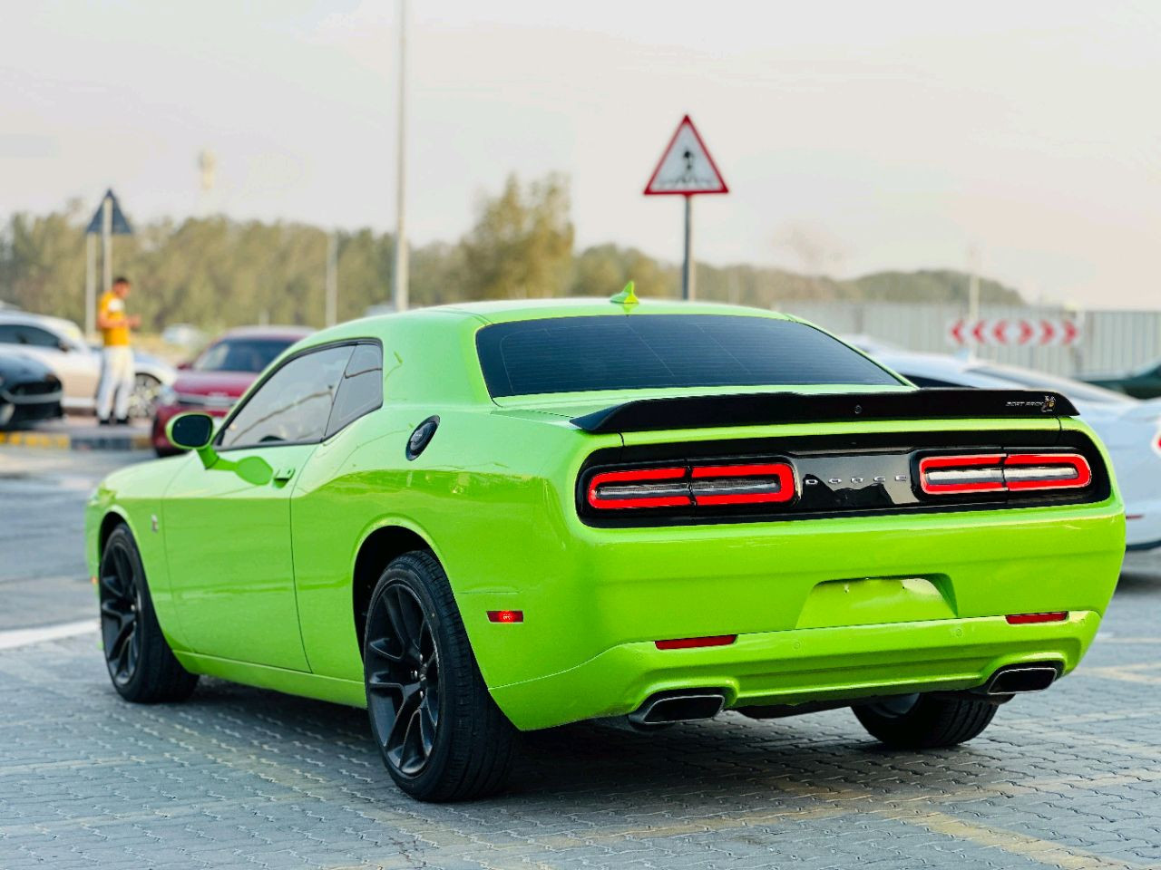 Dodge Challenger - Image 9