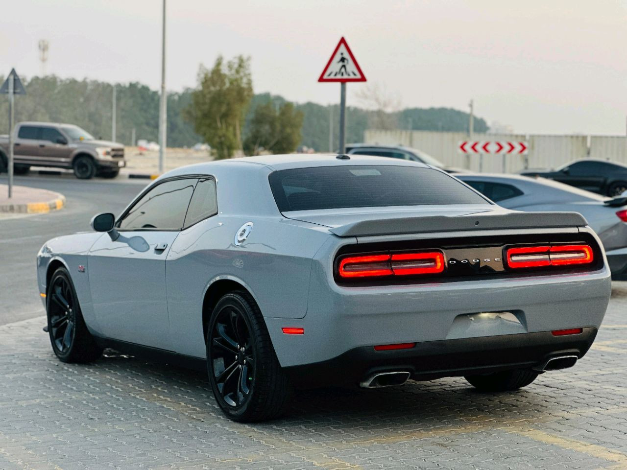 Dodge Challenger - Image 8