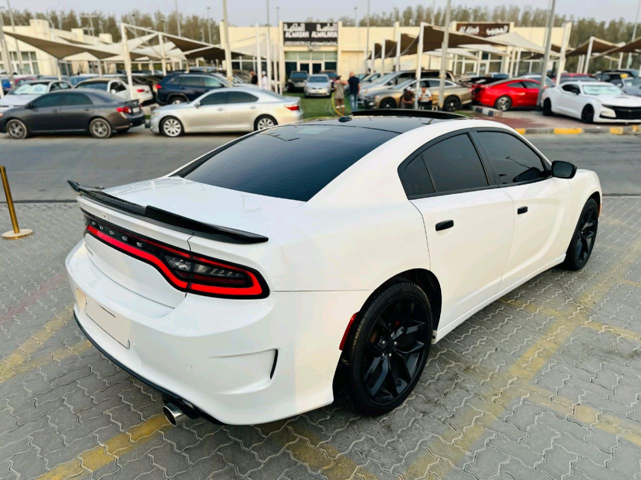 Dodge Charger - Image 6