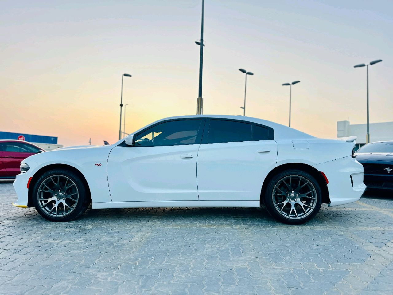 Dodge Charger - Image 15