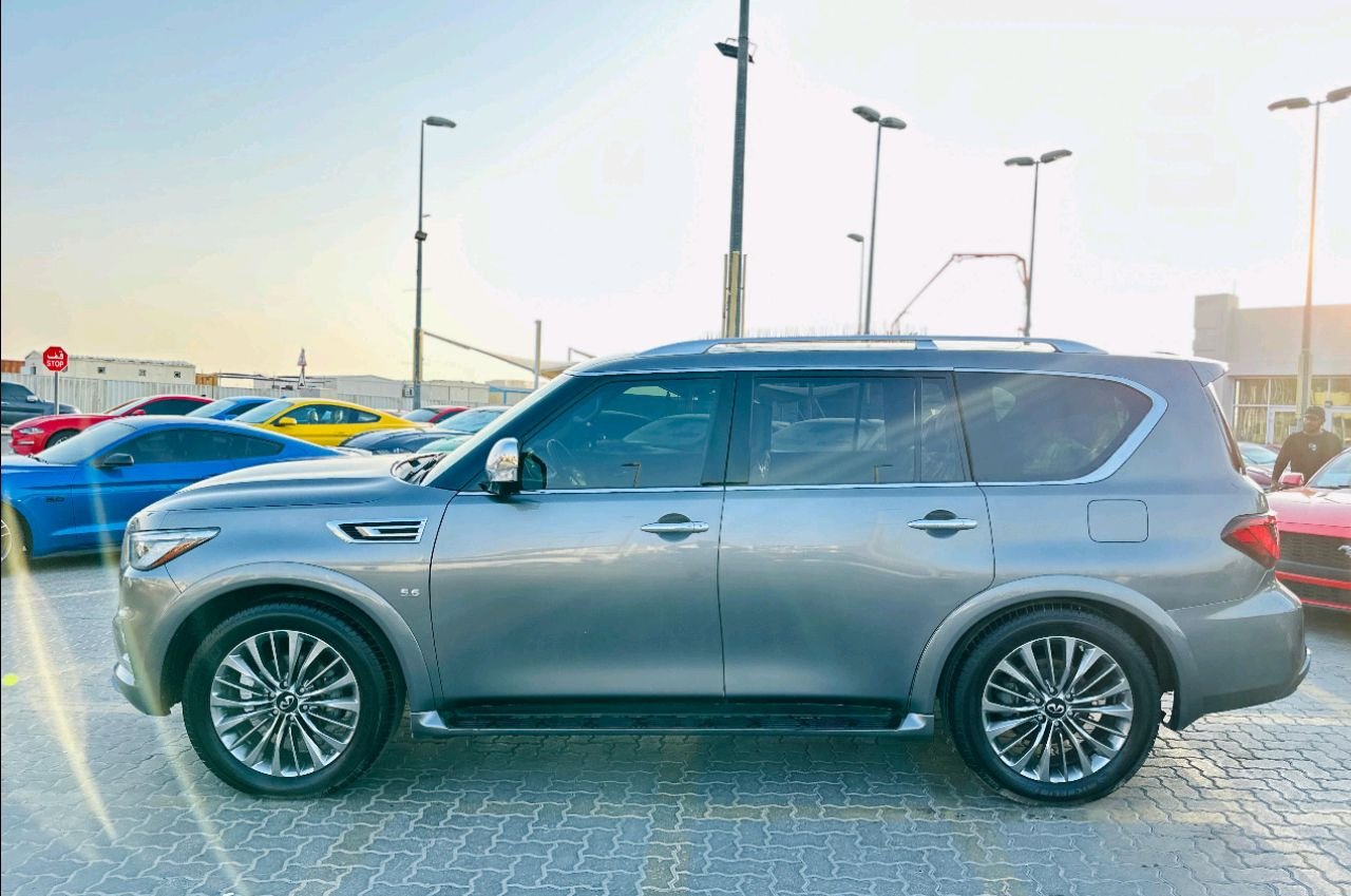Infiniti QX80 - Image 11