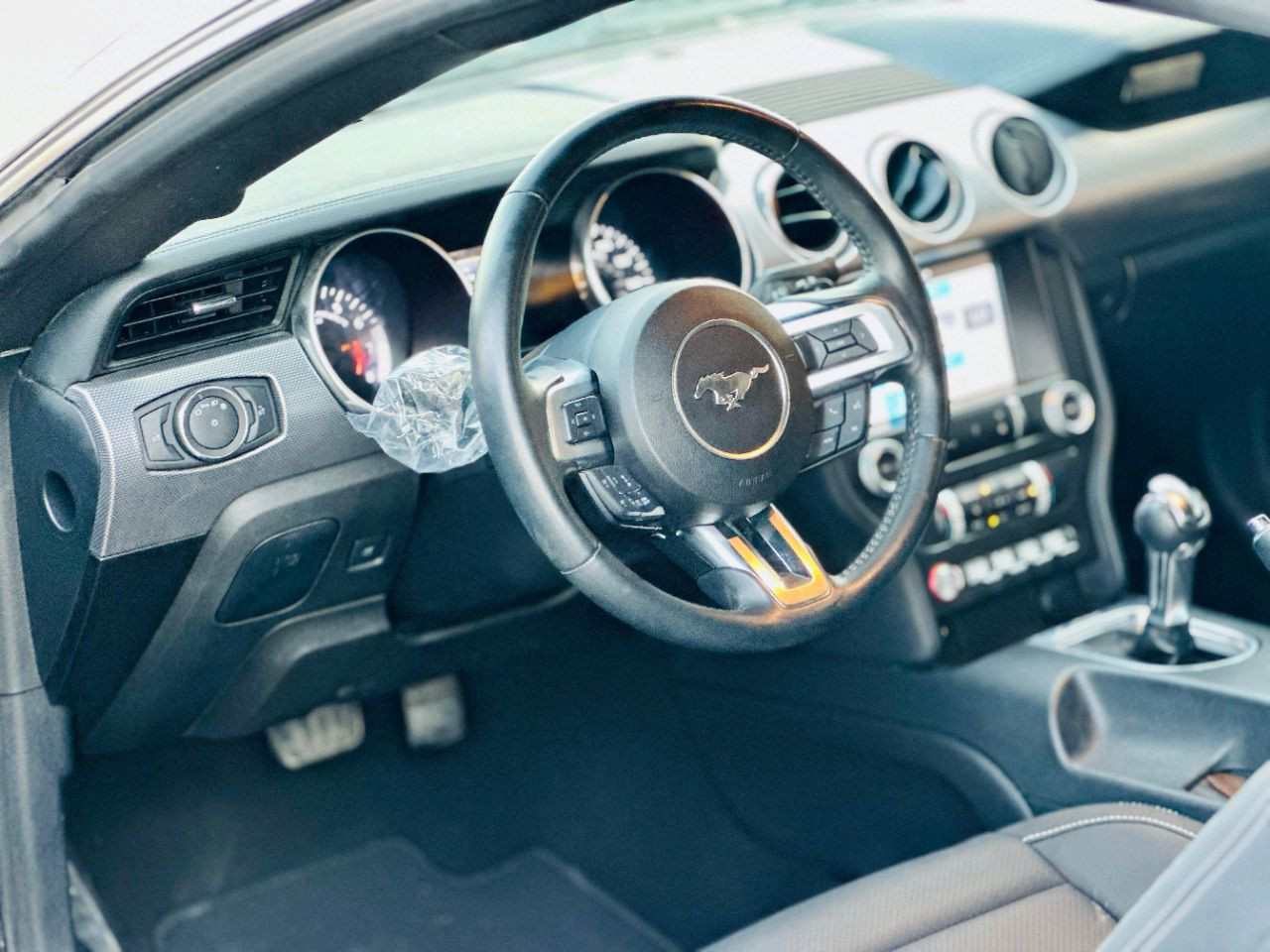 Ford Mustang - Image 22