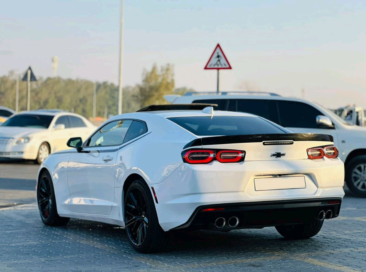 Chevrolet Camaro - Image 8