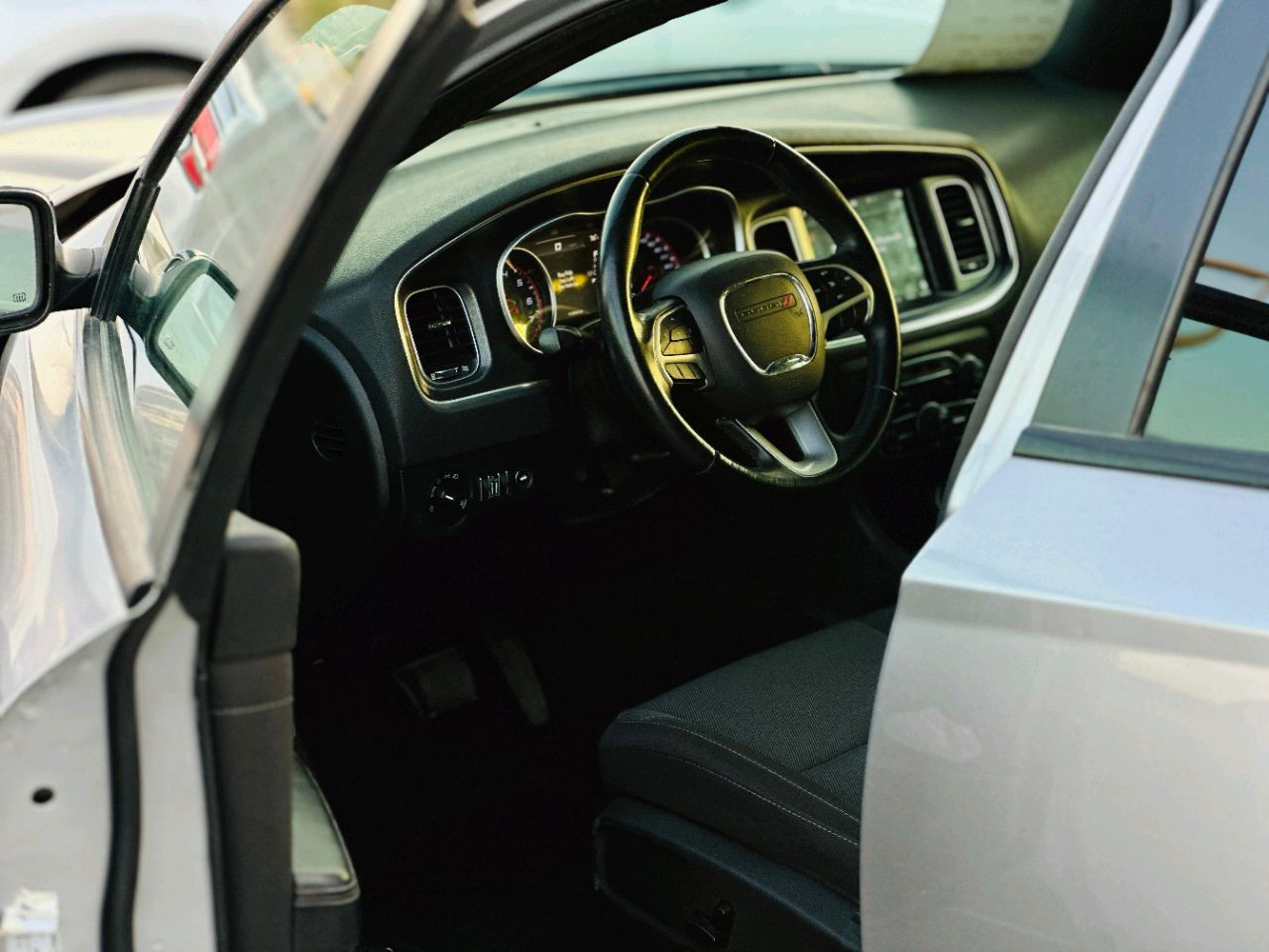 Dodge Charger - Image 10