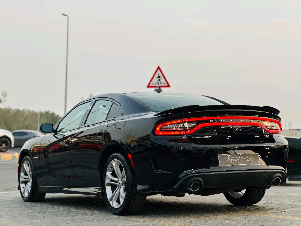 Dodge Charger - Image 8