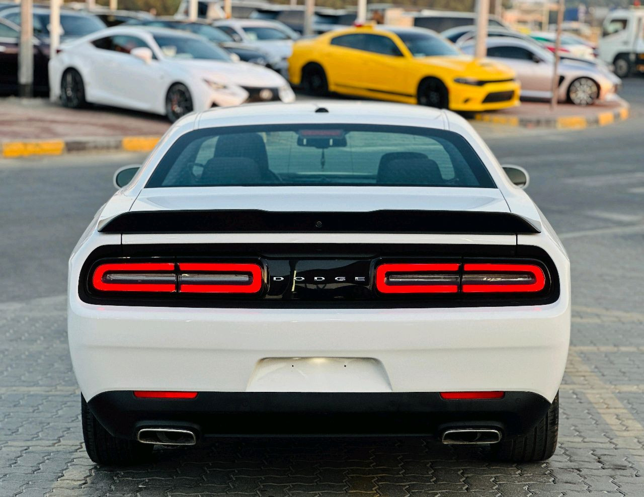 Dodge Challenger - Image 7