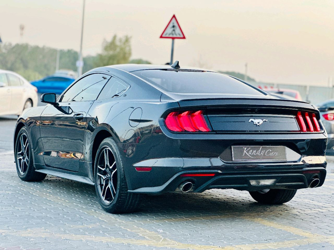 Ford Mustang - Image 5