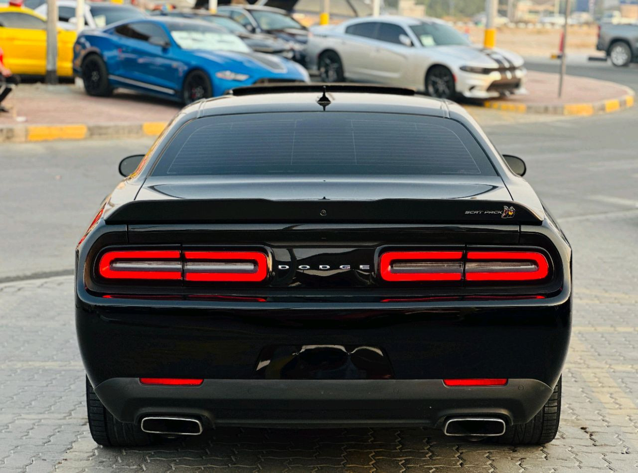 Dodge Challenger - Image 7