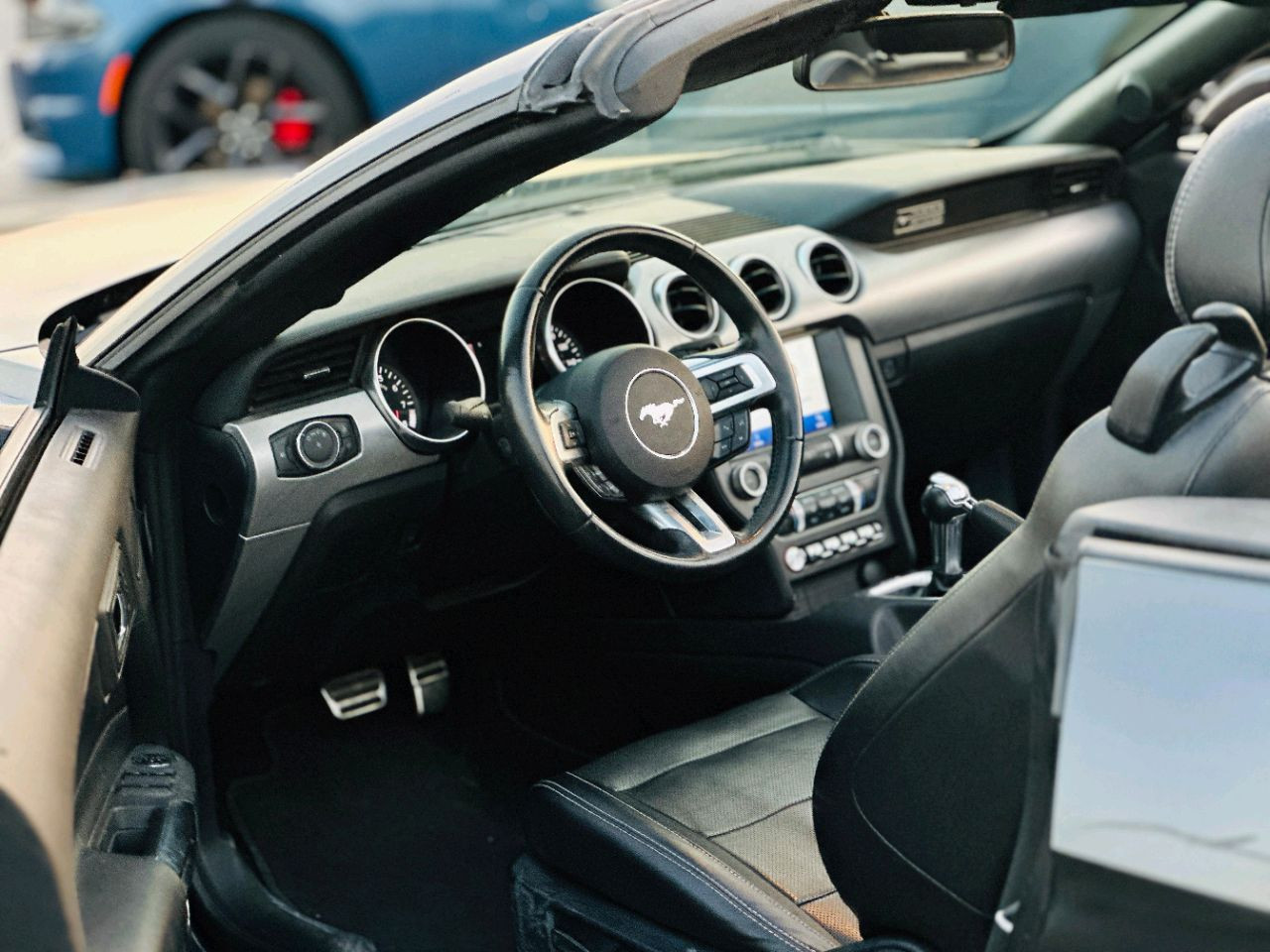 Ford Mustang - Image 14