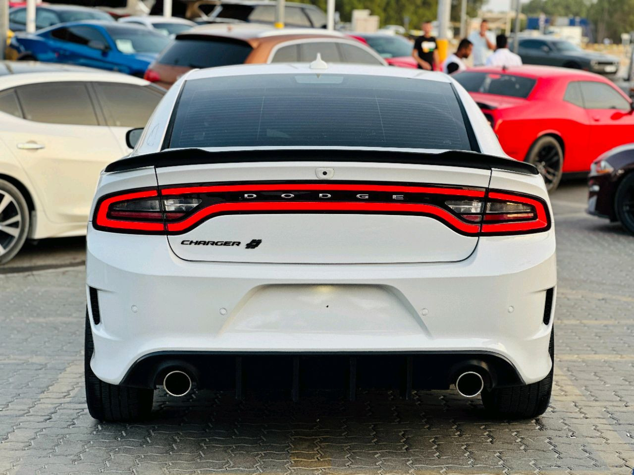 Dodge Charger - Image 11