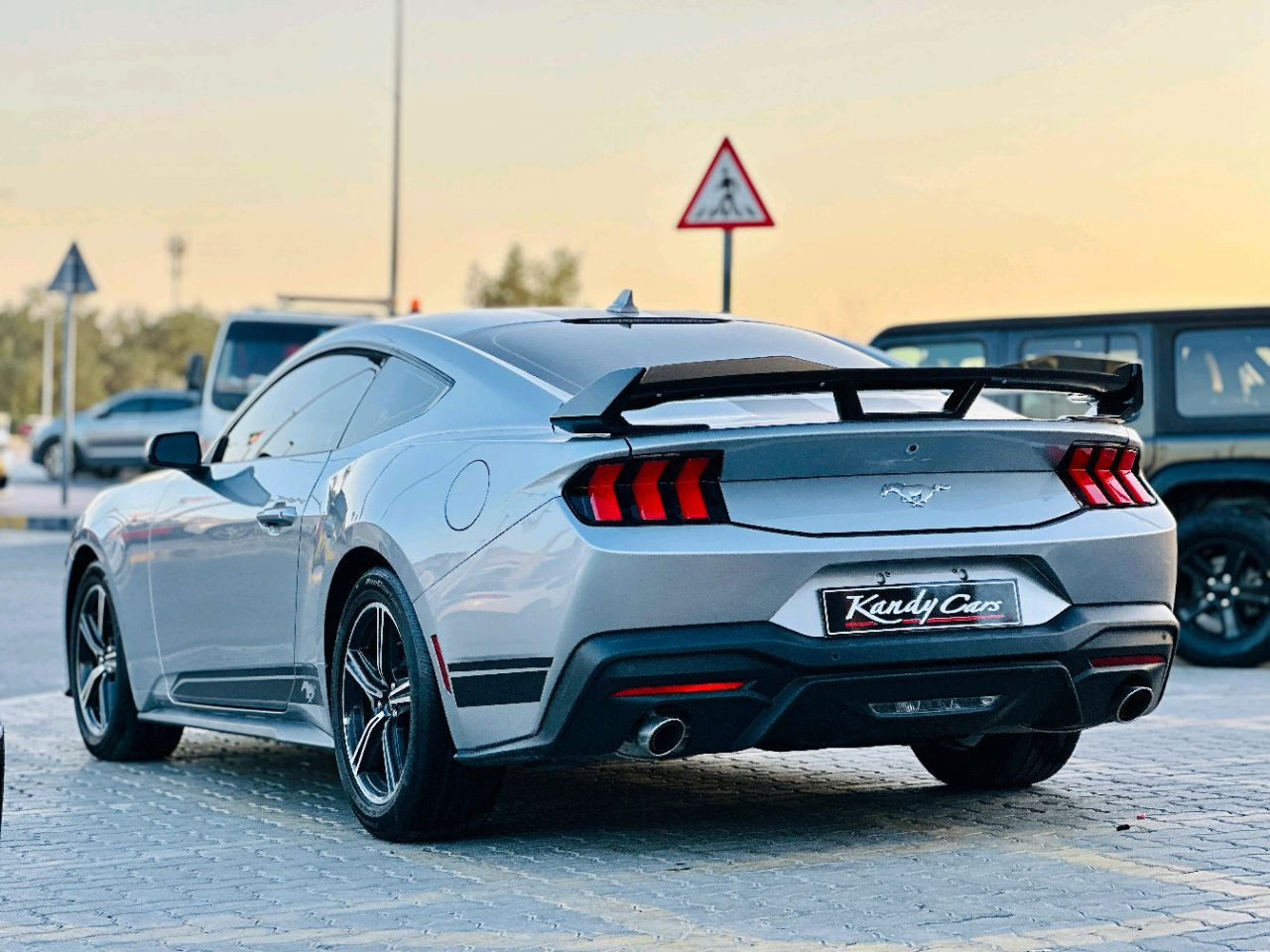 Ford Mustang - Image 8