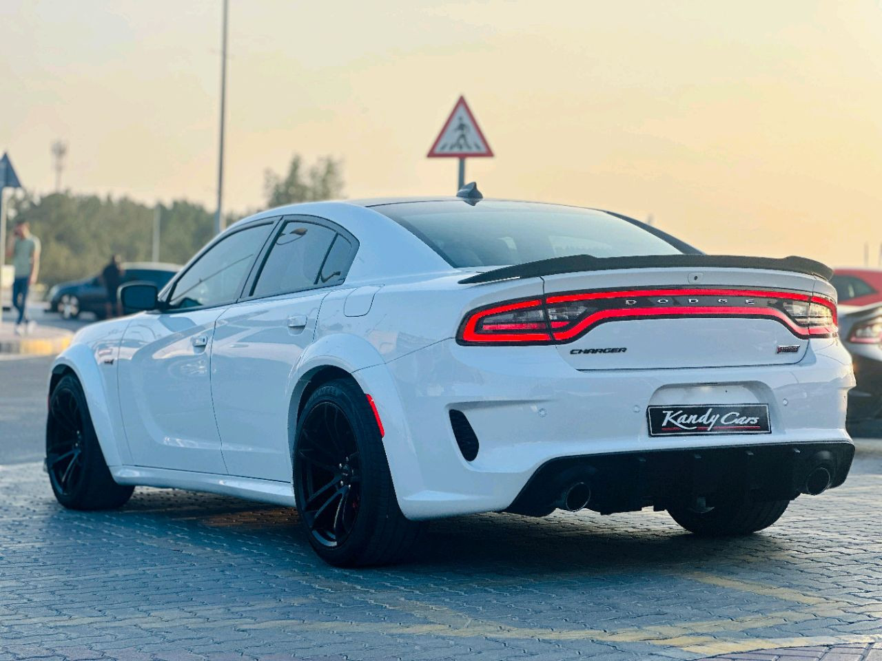 Dodge Charger - Image 8