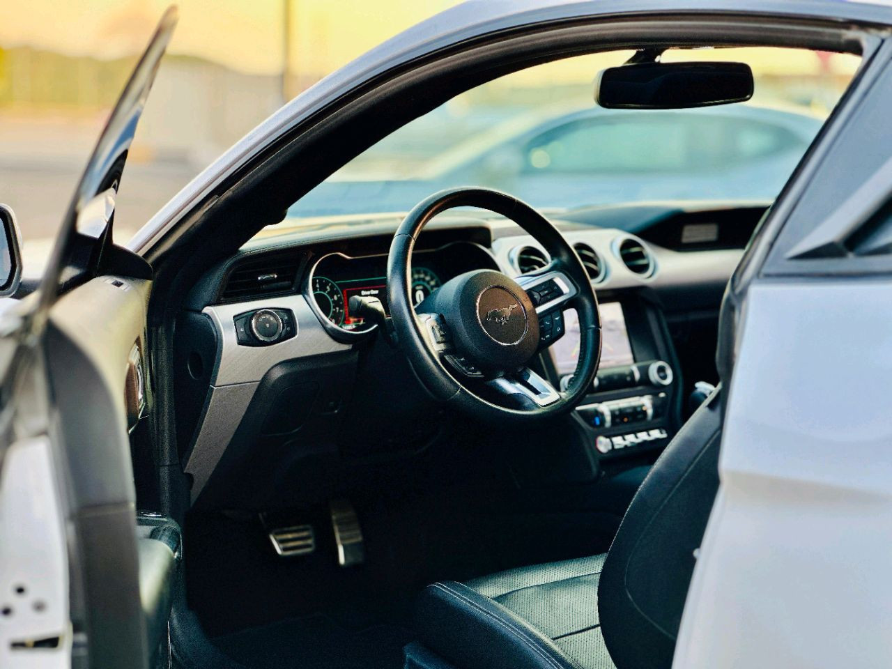 Ford Mustang - Image 11