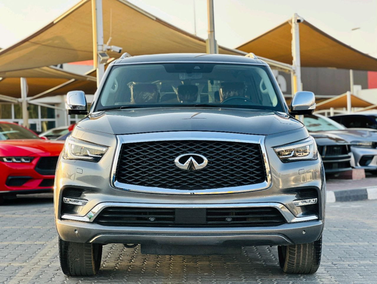 Infiniti QX80 - Image 4