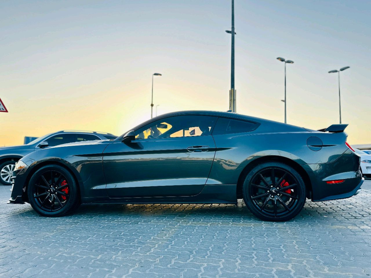 Ford Mustang - Image 9