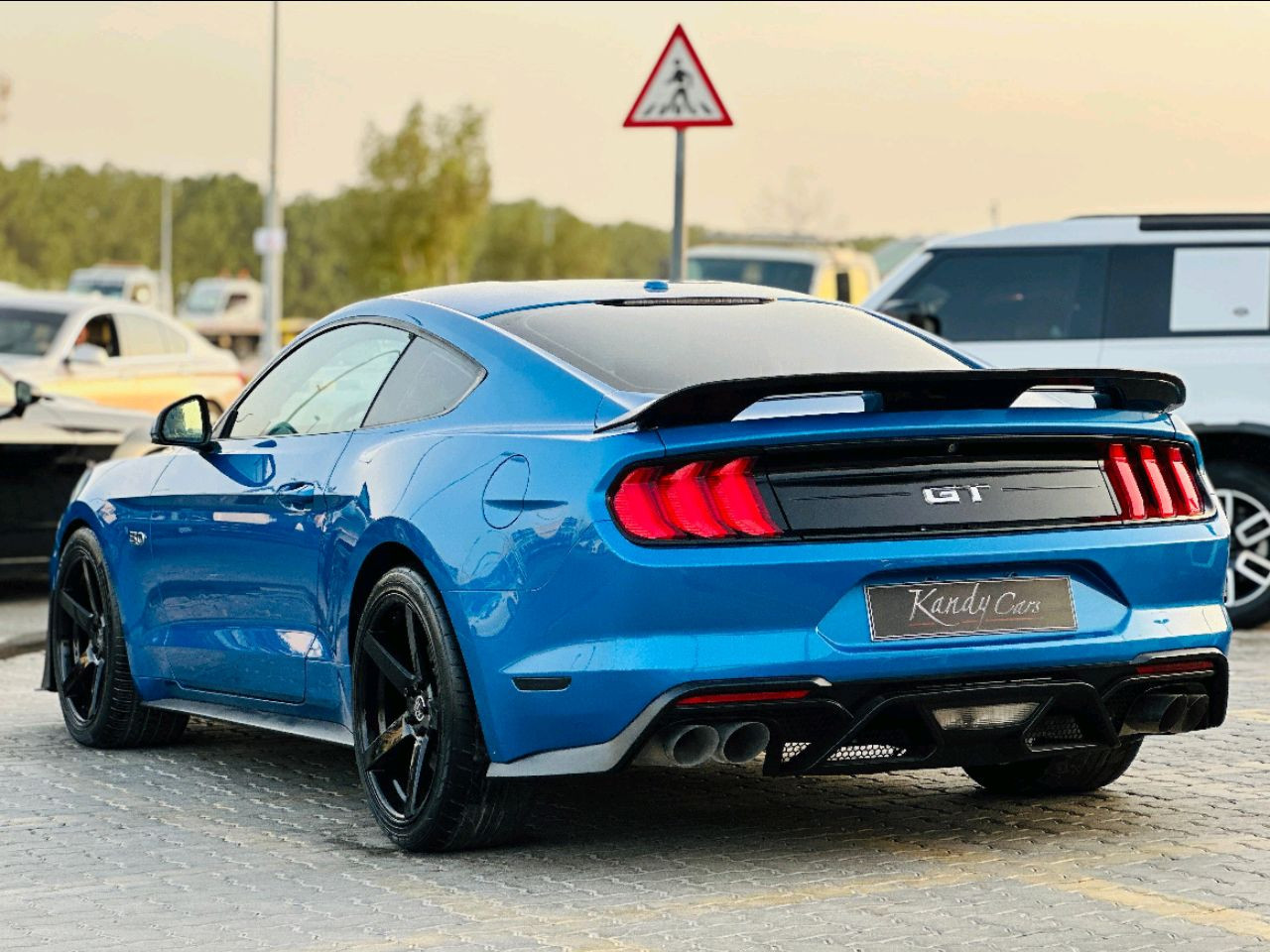 Ford Mustang - Image 8