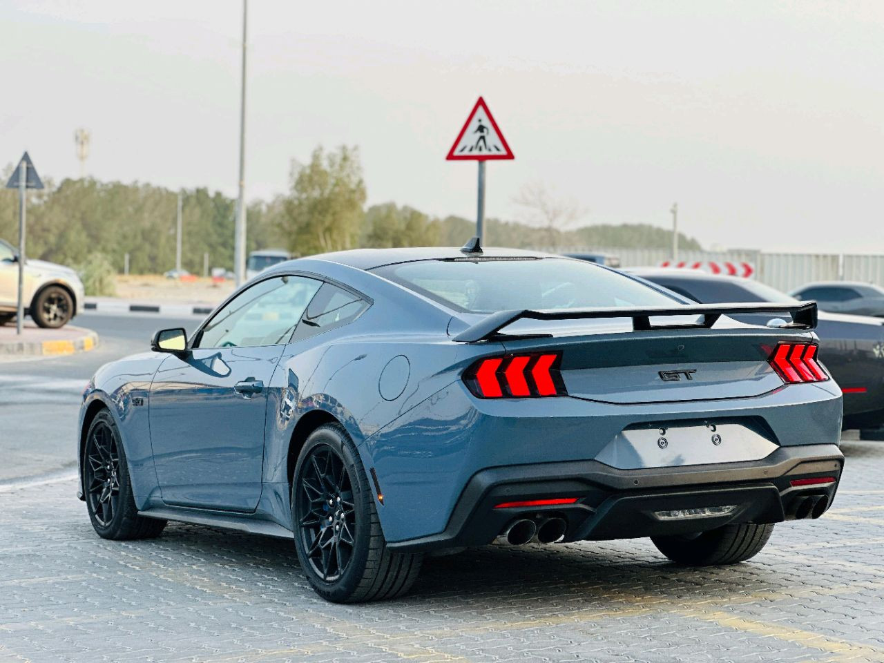 Ford Mustang - Image 8