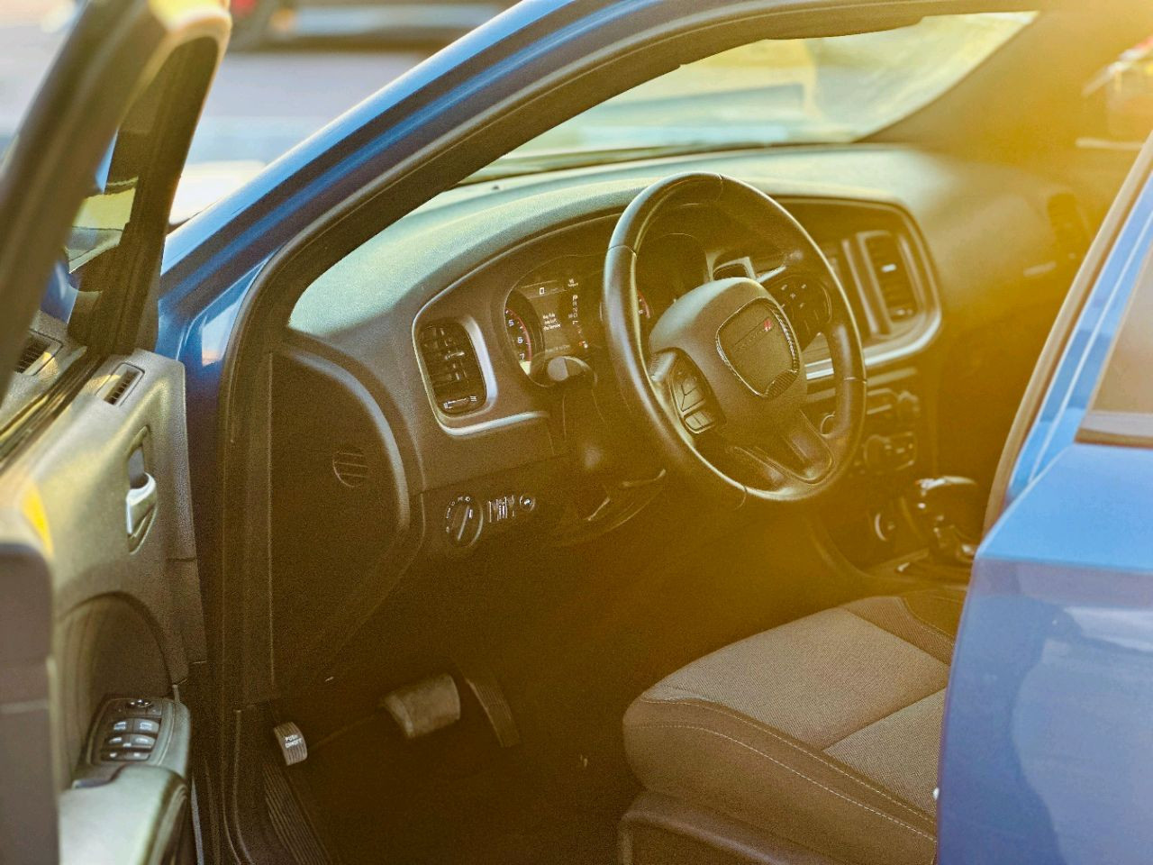 Dodge Charger - Image 9