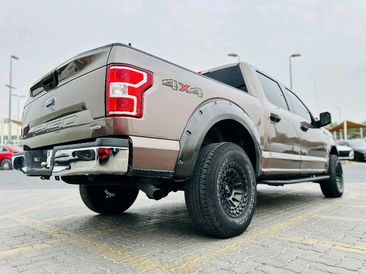 Ford F-Series Pickup - Image 6