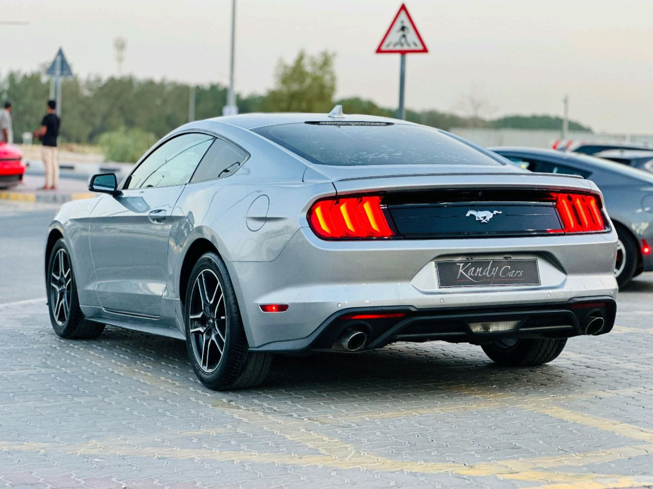 Ford Mustang - Image 8