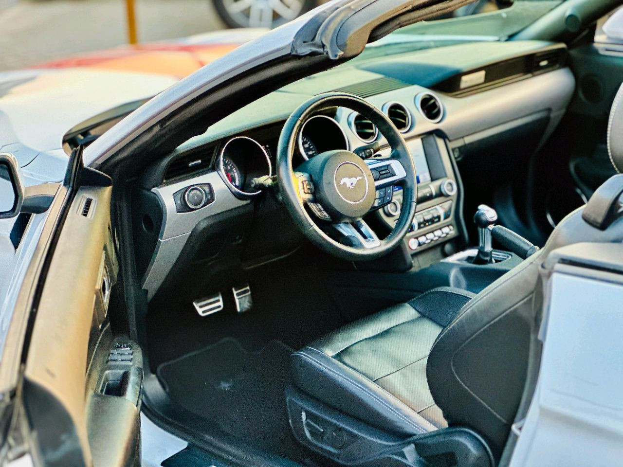 Ford Mustang - Image 11
