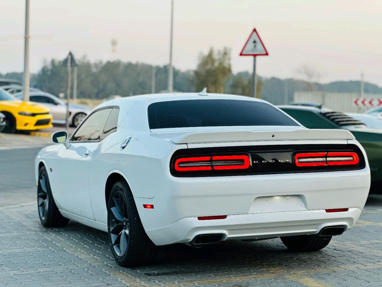 Dodge Challenger - Image 9