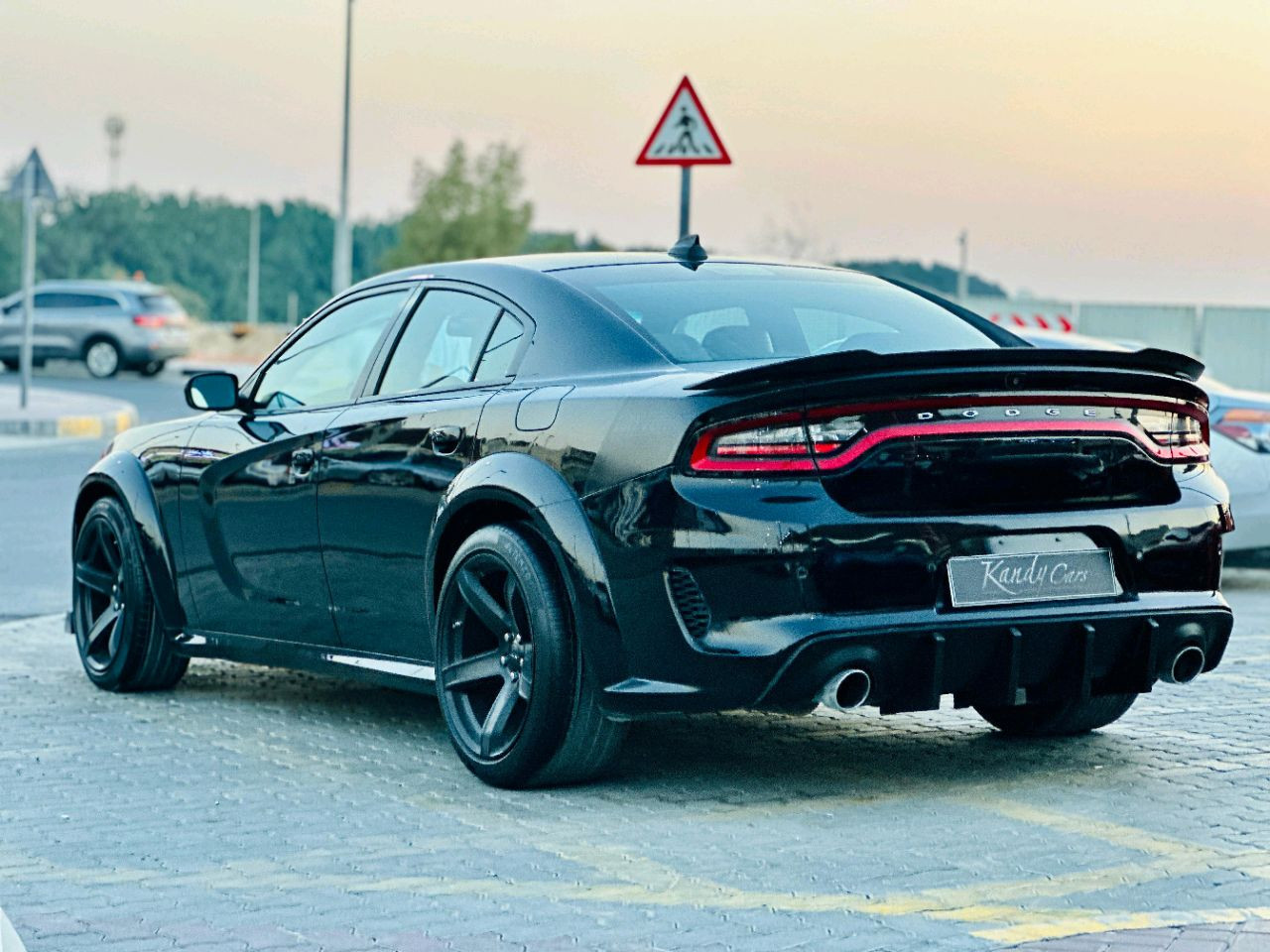 Dodge Charger - Image 7