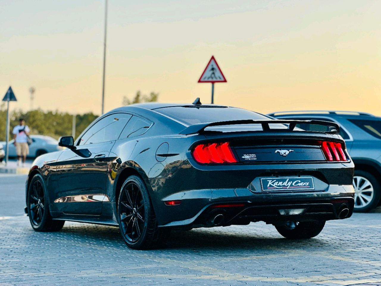 Ford Mustang - Image 8
