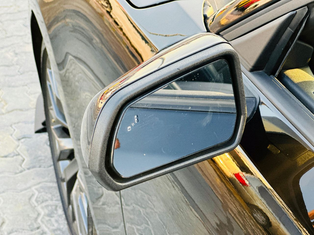 Ford Mustang - Image 10