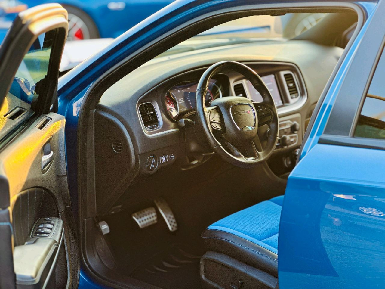 Dodge Charger - Image 6