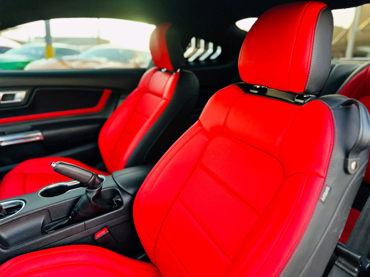 Ford Mustang - Image 12